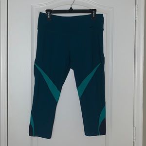 Nike crop leggings